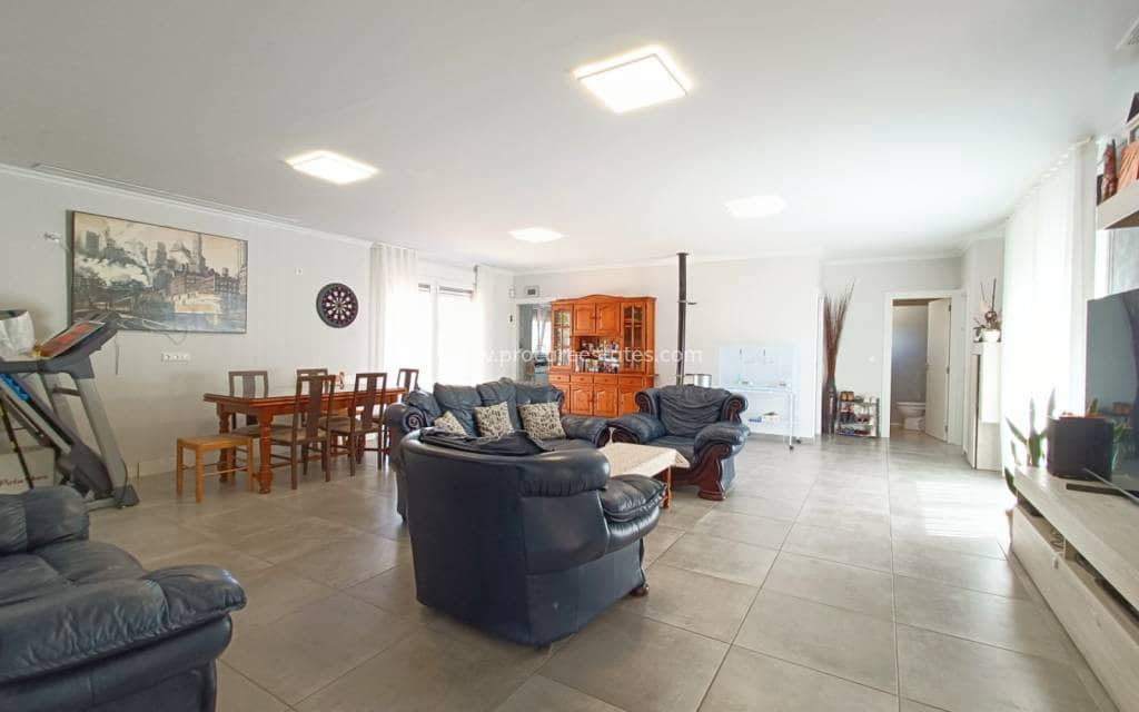 4 bedroom Villa for sale in Pinoso - € 420,000 (Ref: 9850104)