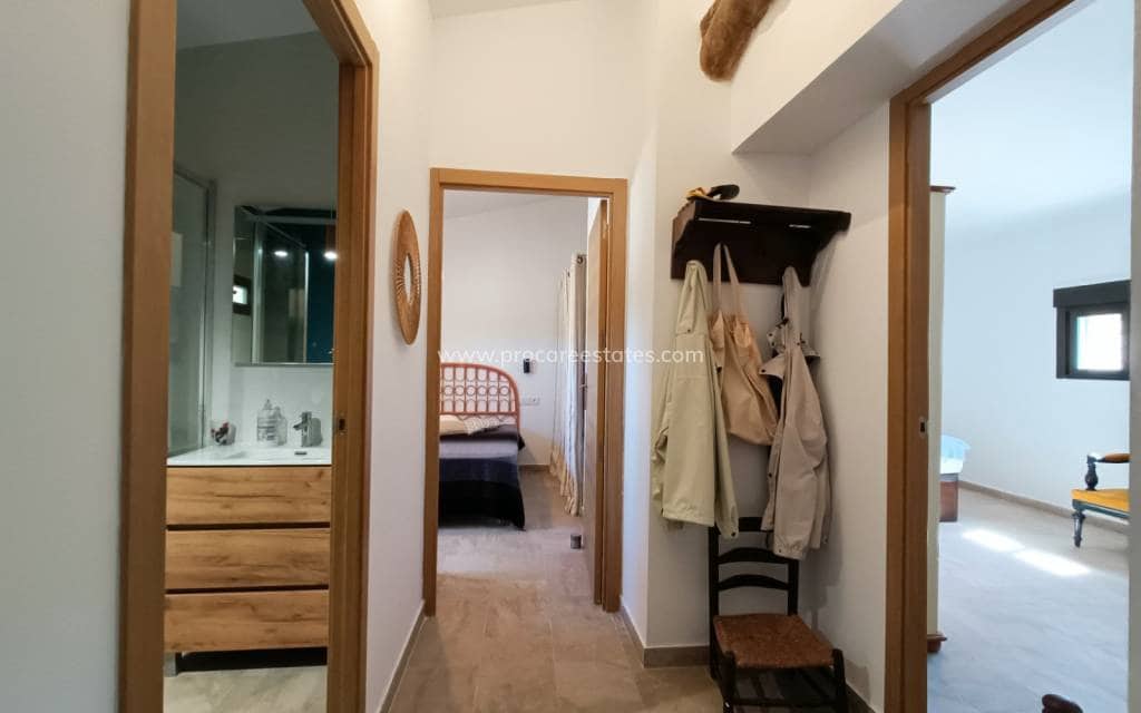 3 bedroom Villa for sale in Mahoya - € 275,000 (Ref: 9850105)