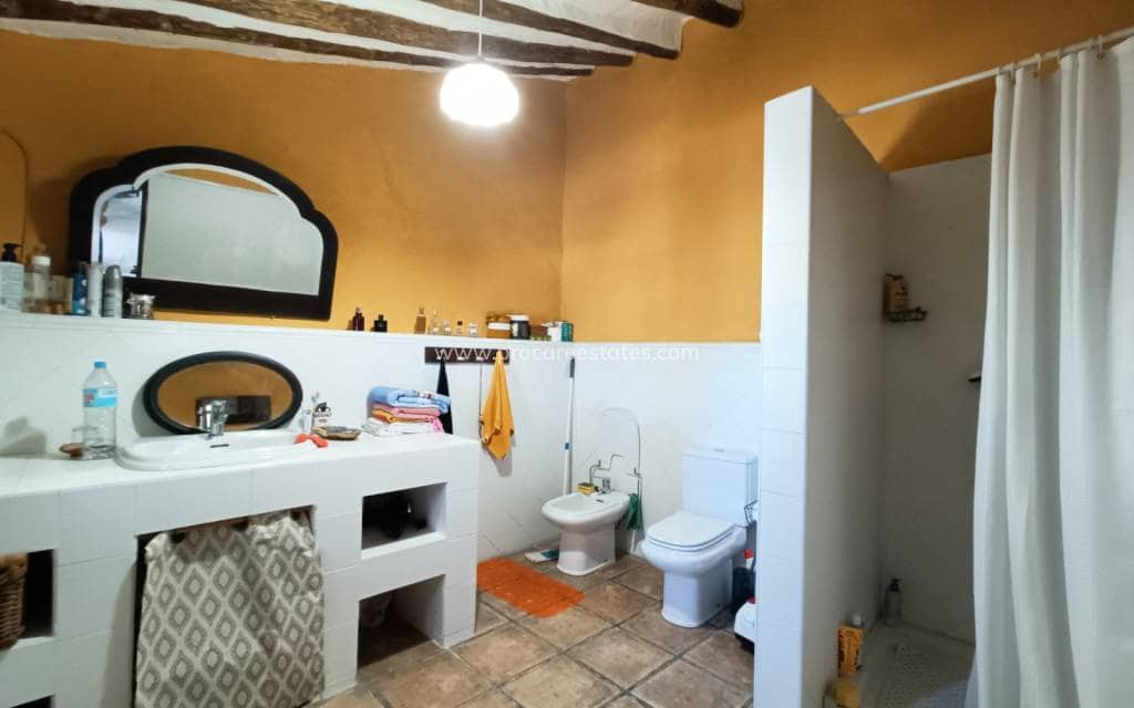 3 bedroom Villa for sale in Mahoya - € 275,000 (Ref: 9850105)