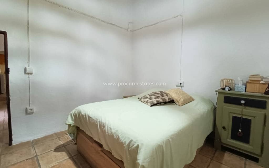 3 bedroom Villa for sale in Mahoya - € 275,000 (Ref: 9850105)