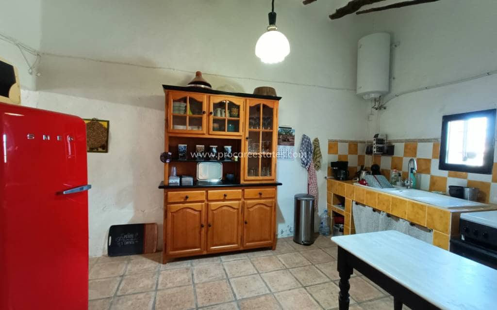 3 bedroom Villa for sale in Mahoya - € 275,000 (Ref: 9850105)