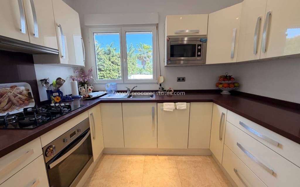 3 makuuhuone Huvila myytävänä paikassa Ciudad Quesada mukana uima-altaan - 450 000 € (Ref: 9850106)
