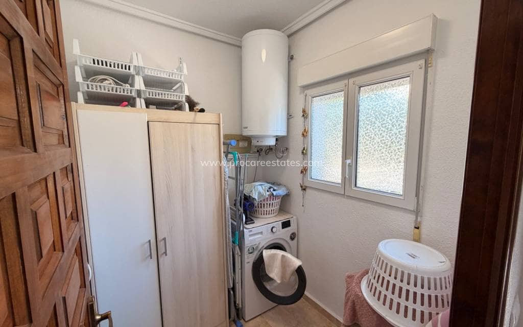 3 makuuhuone Huvila myytävänä paikassa Ciudad Quesada mukana uima-altaan - 450 000 € (Ref: 9850106)