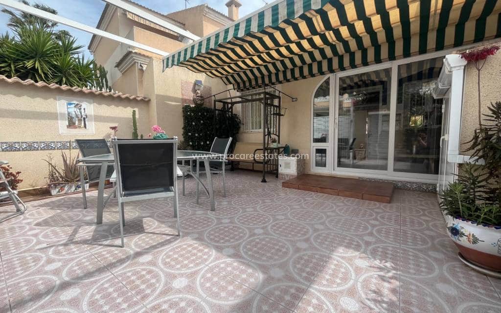 2 soveværelse Byhus til salg i Dona Pepa med swimmingpool - € 189.995 (Ref: 9850107)