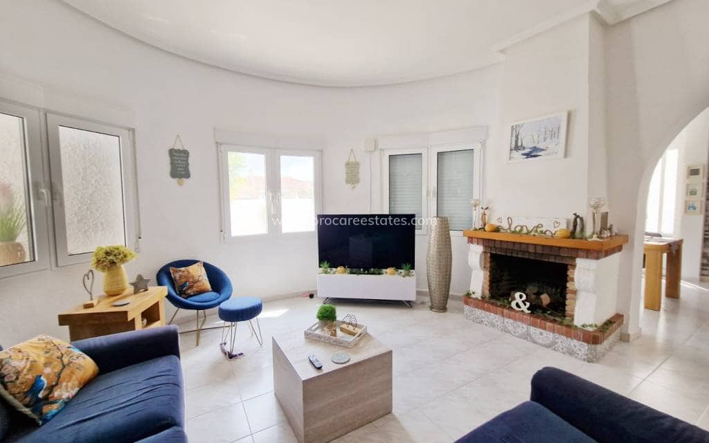 3 bedroom Villa for sale in Pueblo Bravo with pool - € 440,000 (Ref: 9850108)