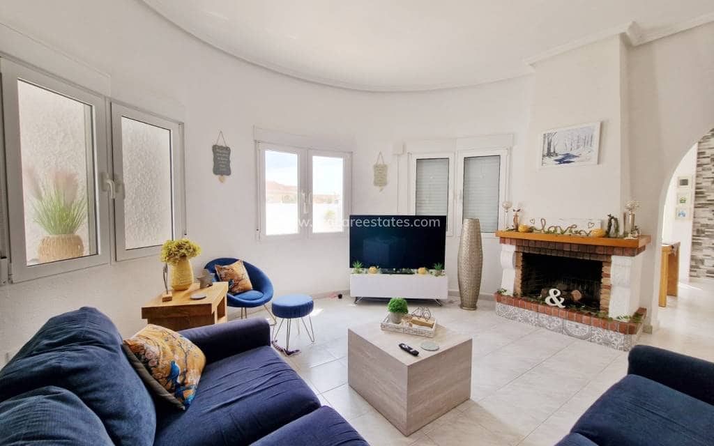 3 bedroom Villa for sale in Pueblo Bravo with pool - € 440,000 (Ref: 9850108)