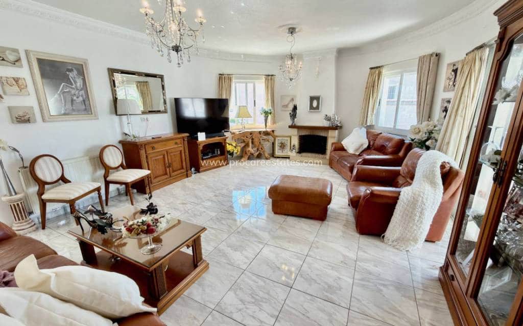 5 sovrum Villa till salu i Ciudad Quesada med pool - 599 995 € (Ref: 9850110)