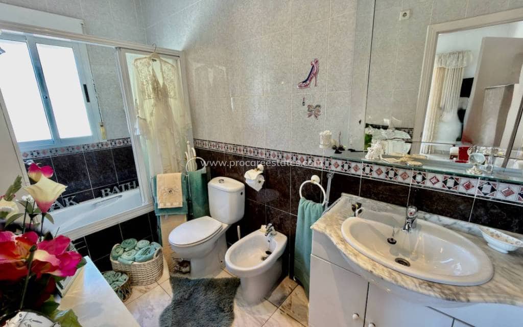 5 sovrum Villa till salu i Ciudad Quesada med pool - 599 995 € (Ref: 9850110)