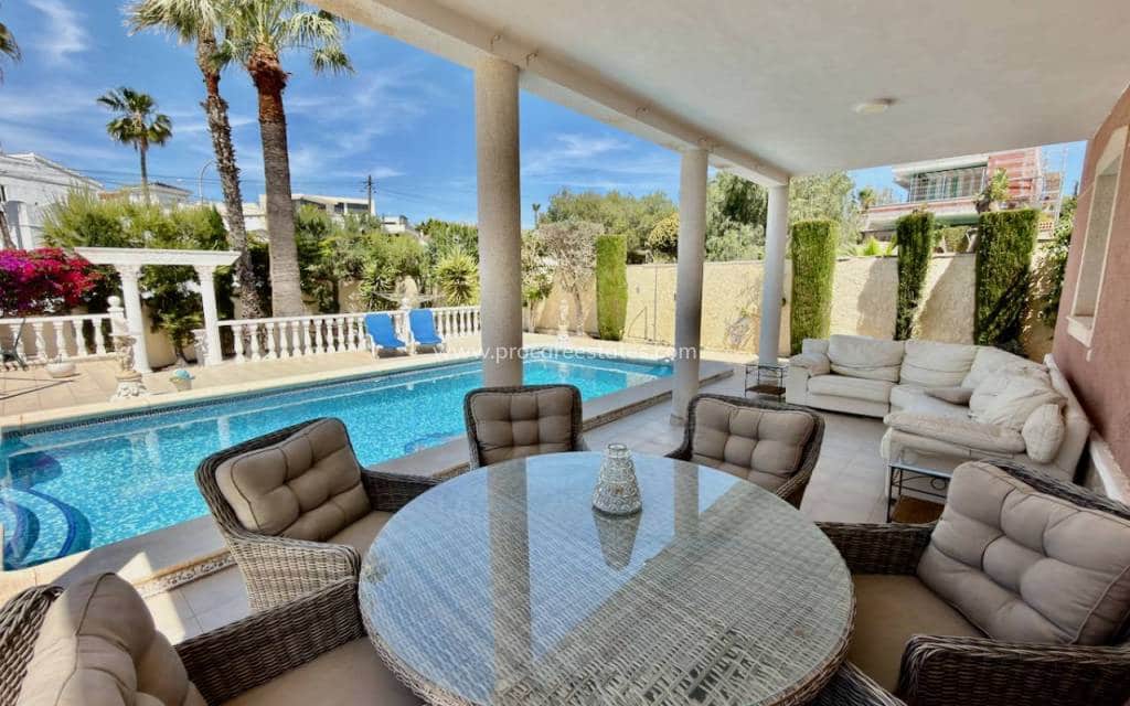 5 sovrum Villa till salu i Ciudad Quesada med pool - 599 995 € (Ref: 9850110)
