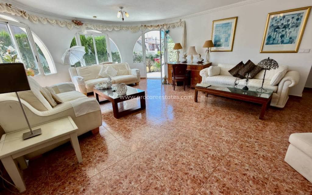 5 sovrum Villa till salu i Ciudad Quesada med pool - 599 995 € (Ref: 9850110)