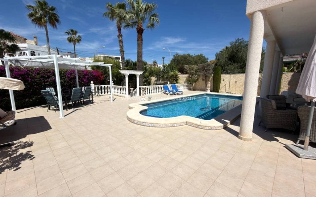 5 sovrum Villa till salu i Ciudad Quesada med pool - 599 995 € (Ref: 9850110)