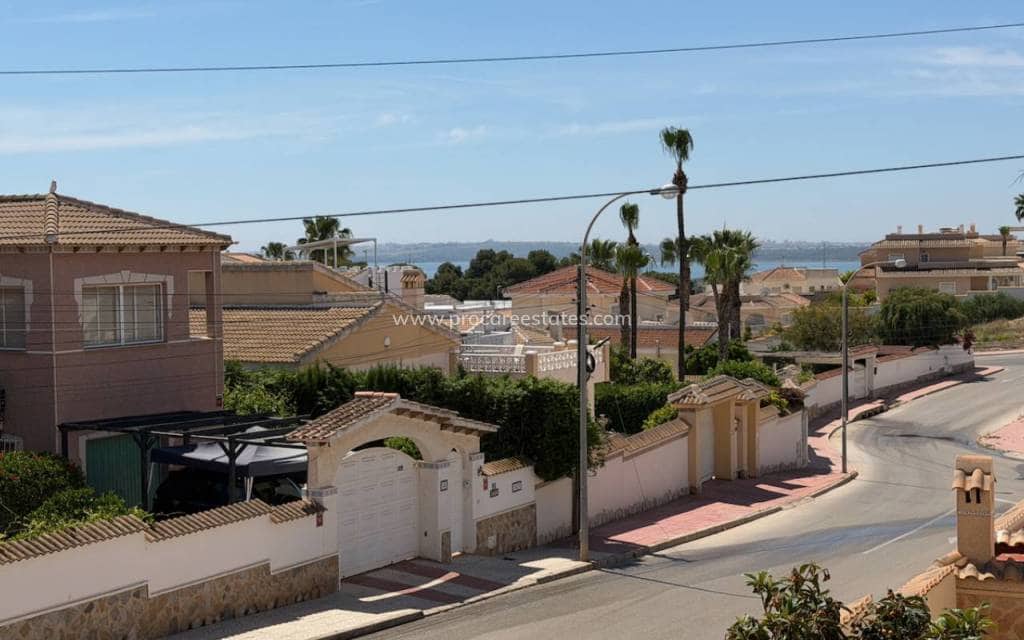 5 sovrum Villa till salu i Ciudad Quesada med pool - 599 995 € (Ref: 9850110)