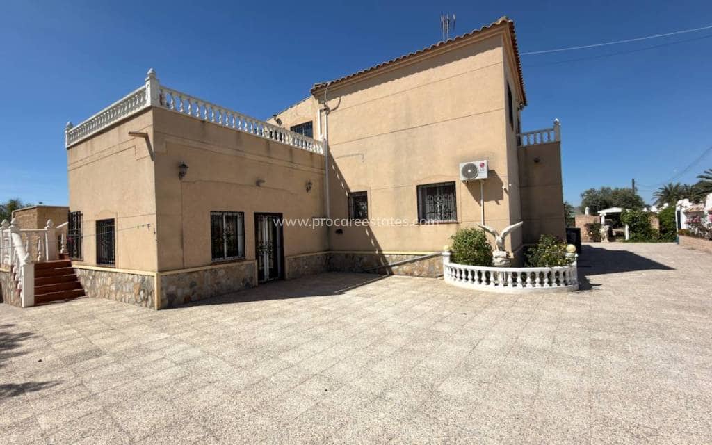5 Zimmer Finca/Landgut zu verkaufen in Catral mit Pool - 595.000 € (Ref: 9850111)