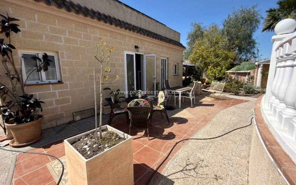5 Zimmer Finca/Landgut zu verkaufen in Catral mit Pool - 595.000 € (Ref: 9850111)