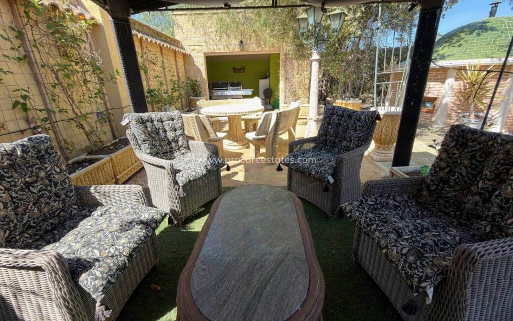 5 Zimmer Finca/Landgut zu verkaufen in Catral mit Pool - 595.000 € (Ref: 9850111)