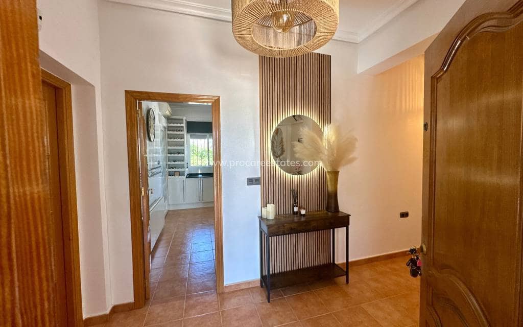 3 makuuhuone Maalaistalo myytävänä paikassa Catral mukana uima-altaan - 435 000 € (Ref: 9867307)