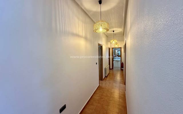 3 makuuhuone Maalaistalo myytävänä paikassa Catral mukana uima-altaan - 435 000 € (Ref: 9867307)