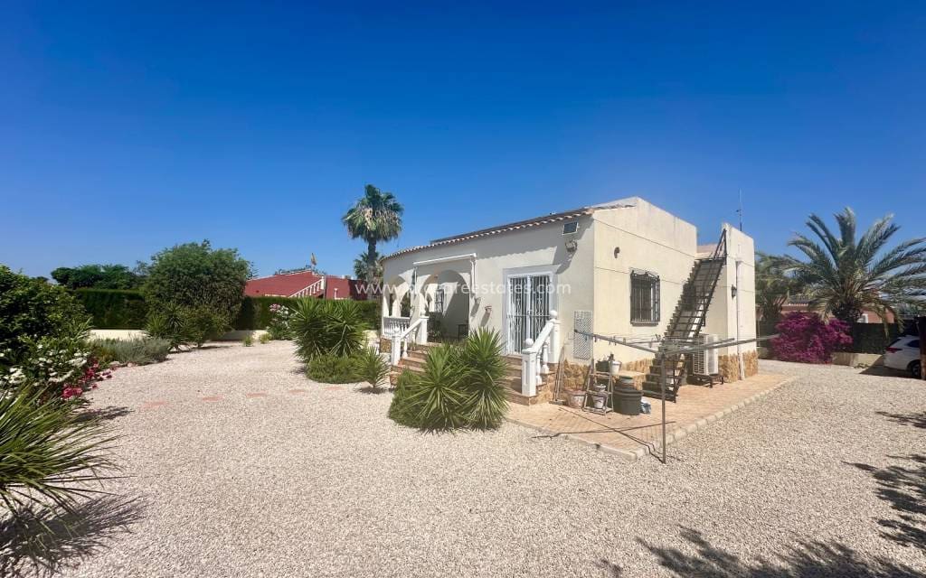 3 quarto Quinta/Casa Rural para venda em Catral com piscina - 360 000 € (Ref: 9901337)