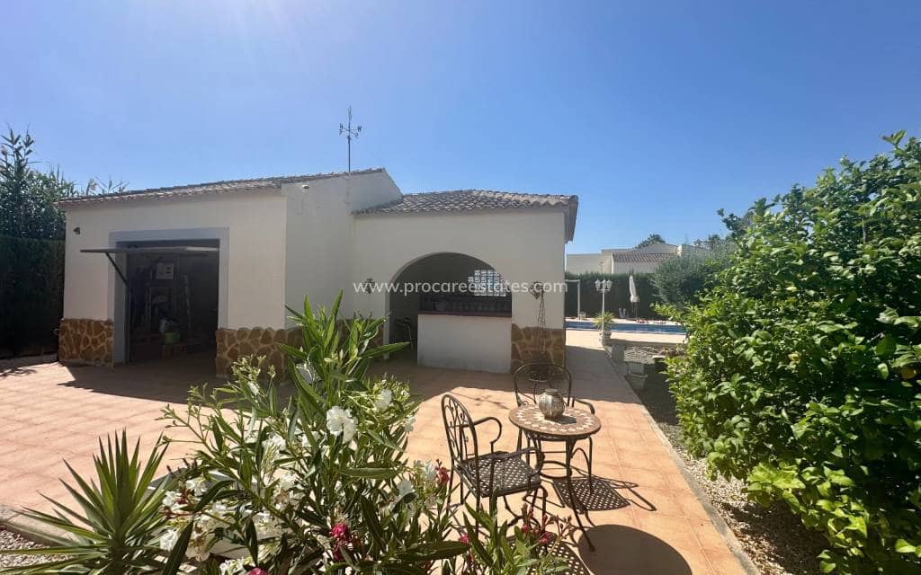 3 quarto Quinta/Casa Rural para venda em Catral com piscina - 360 000 € (Ref: 9901337)