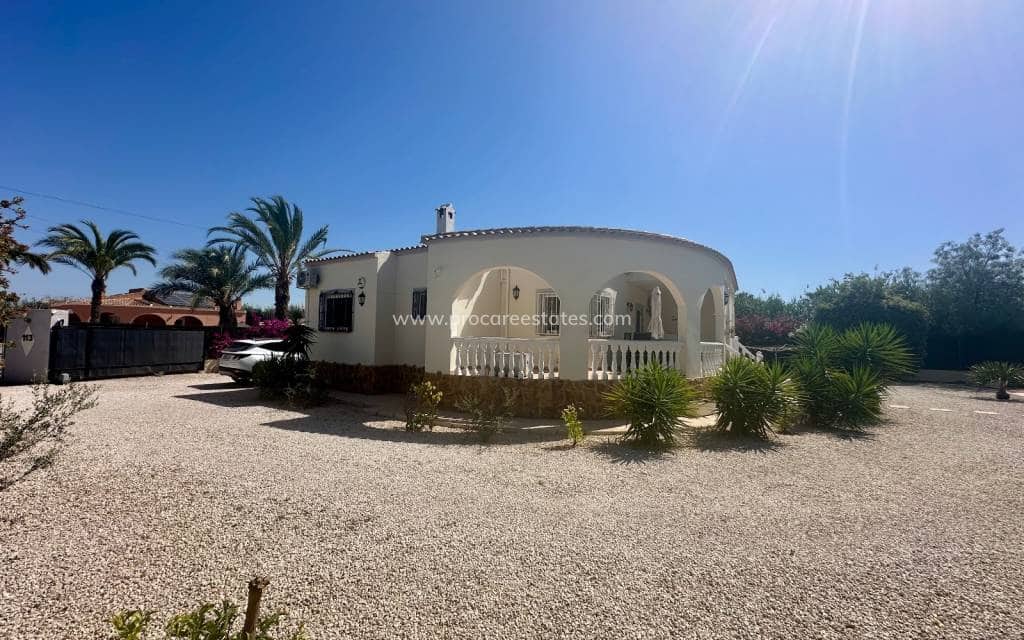 3 quarto Quinta/Casa Rural para venda em Catral com piscina - 360 000 € (Ref: 9901337)