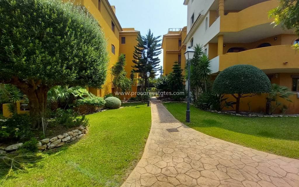 2 makuuhuone Kattohuoneisto myytävänä paikassa Orihuela Costa mukana uima-altaan - 299 900 € (Ref: 9920911)