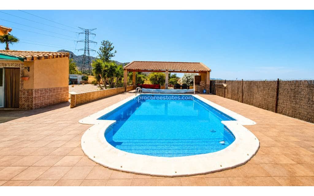 3 soveværelse Villa til salg i Macisvenda med swimmingpool - € 265.000 (Ref: 9920912)