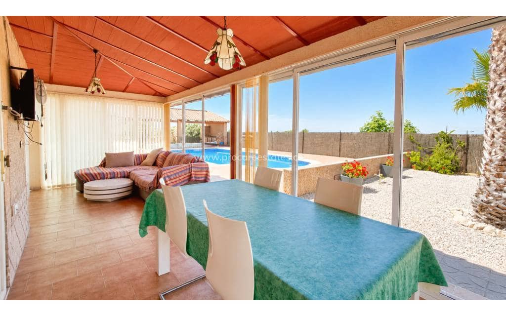 3 soveværelse Villa til salg i Macisvenda med swimmingpool - € 265.000 (Ref: 9920912)