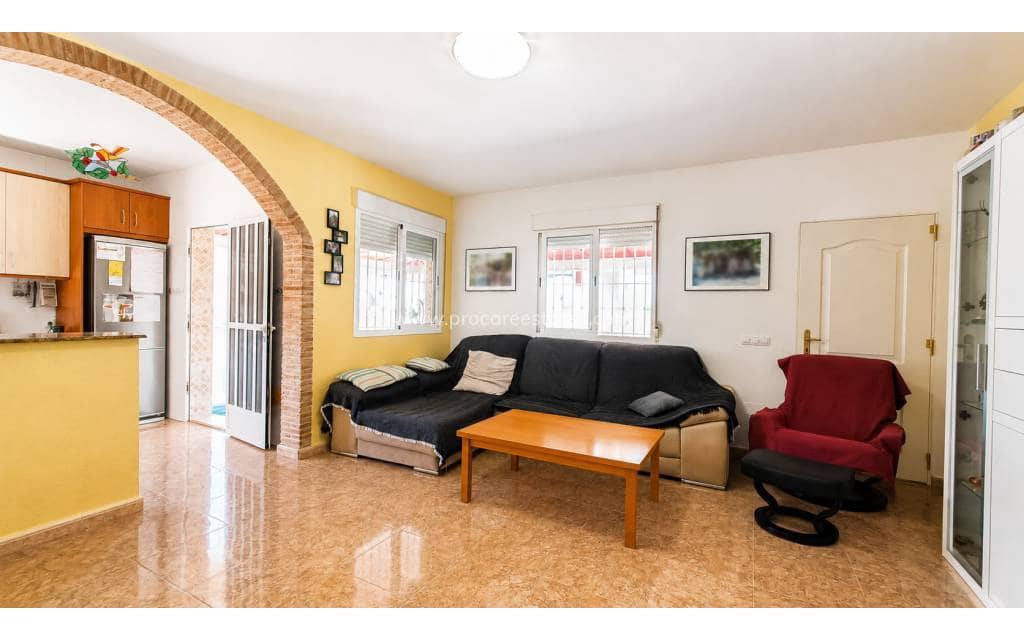 3 soveværelse Villa til salg i Macisvenda med swimmingpool - € 265.000 (Ref: 9920912)
