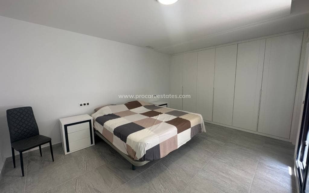 5 bedroom Villa for sale in San Miguel de Salinas with pool - € 499,990 (Ref: 9920914)