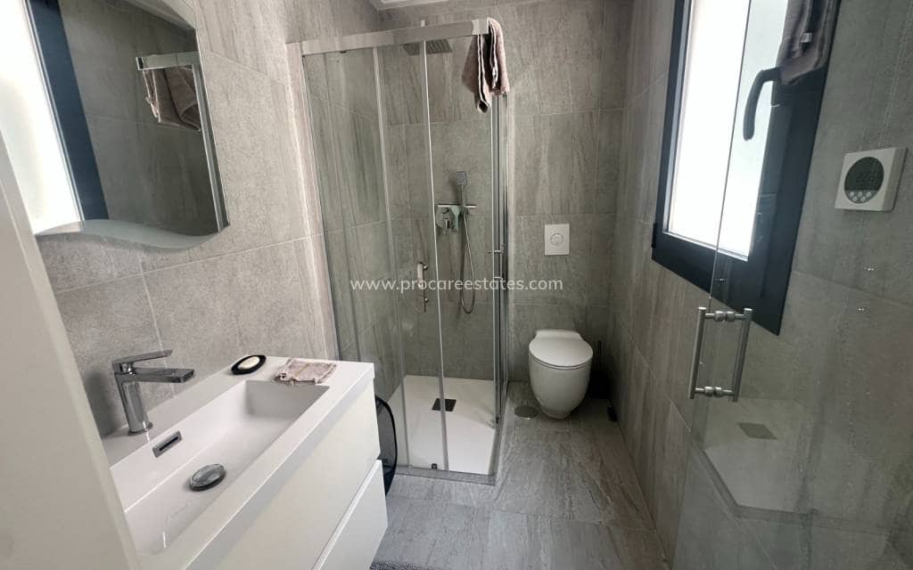 5 bedroom Villa for sale in San Miguel de Salinas with pool - € 499,990 (Ref: 9920914)