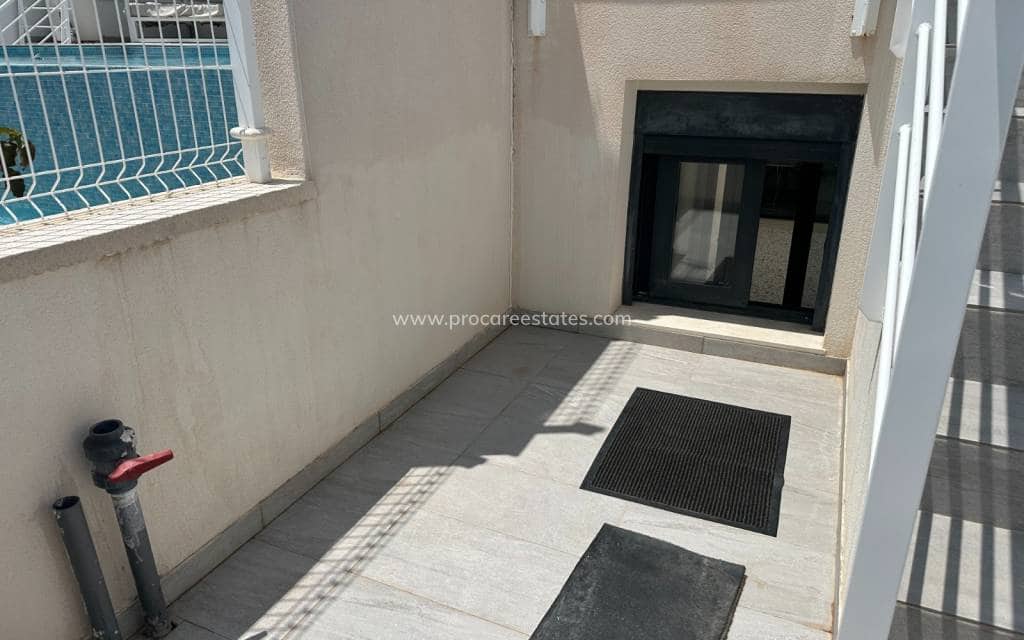 5 bedroom Villa for sale in San Miguel de Salinas with pool - € 499,990 (Ref: 9920914)