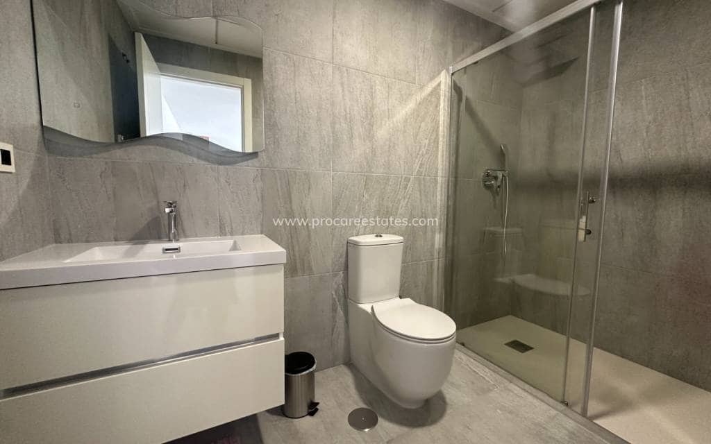 5 bedroom Villa for sale in San Miguel de Salinas with pool - € 499,990 (Ref: 9920914)