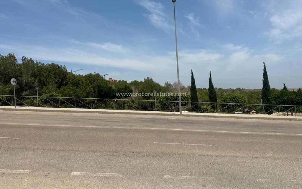 5 bedroom Villa for sale in San Miguel de Salinas with pool - € 499,990 (Ref: 9920914)