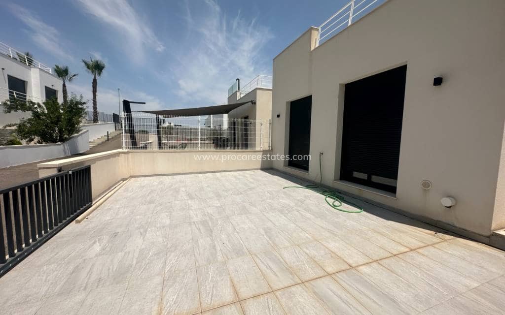 5 bedroom Villa for sale in San Miguel de Salinas with pool - € 499,990 (Ref: 9920914)
