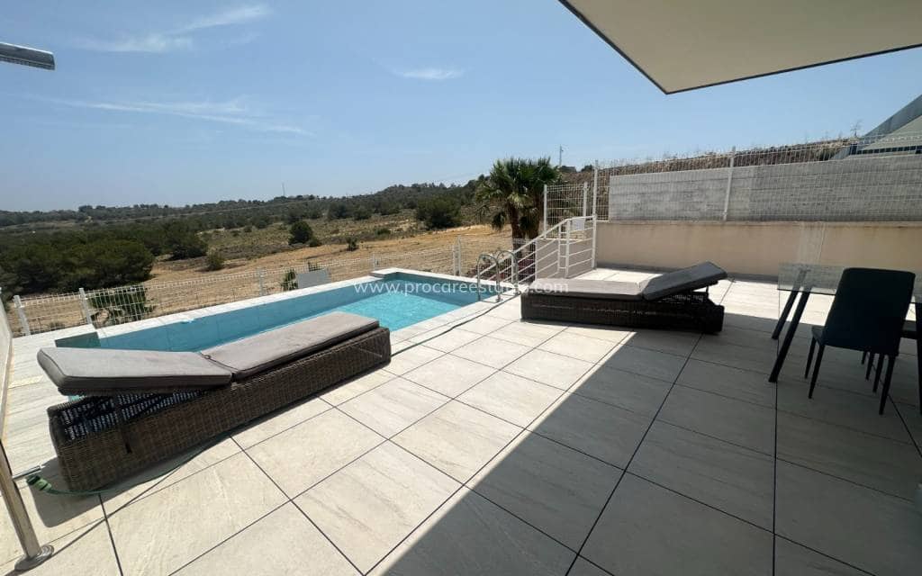 5 bedroom Villa for sale in San Miguel de Salinas with pool - € 499,990 (Ref: 9920914)