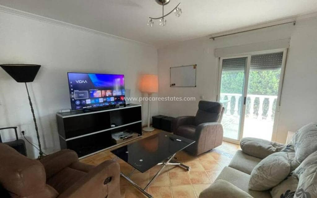 3 bedroom Villa for sale in Daya Vieja - € 284,000 (Ref: 9920917)
