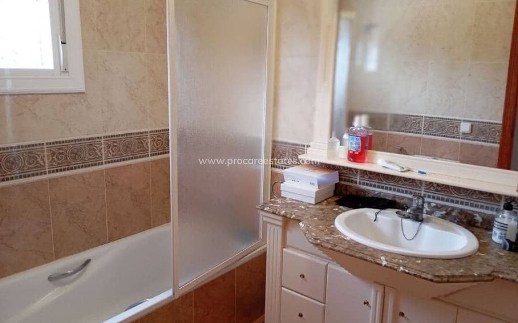 3 bedroom Villa for sale in Daya Vieja - € 284,000 (Ref: 9920917)