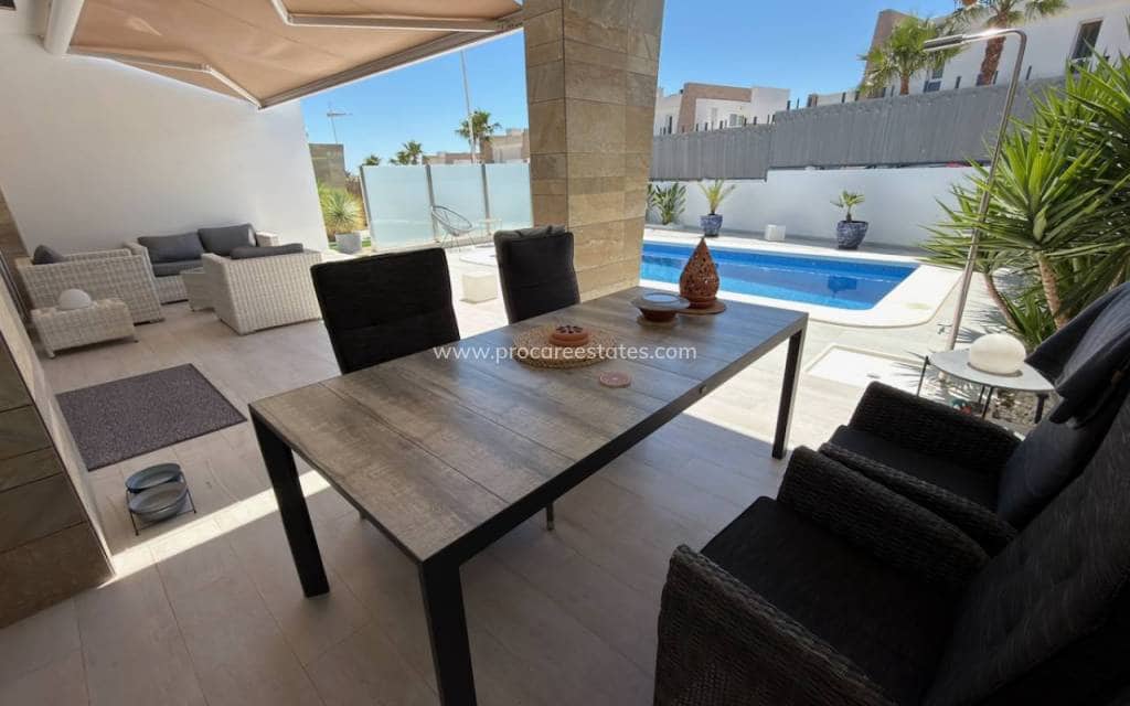 3 soverom Villa til salgs i Algorfa med svømmebasseng - € 585 000 (Ref: 9921078)