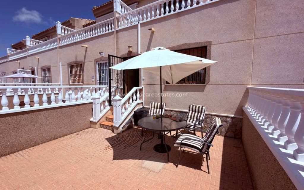 2 sypialnia Willa na sprzedaż w Ciudad Quesada z basenem - 169 995 € (Ref: 9921080)
