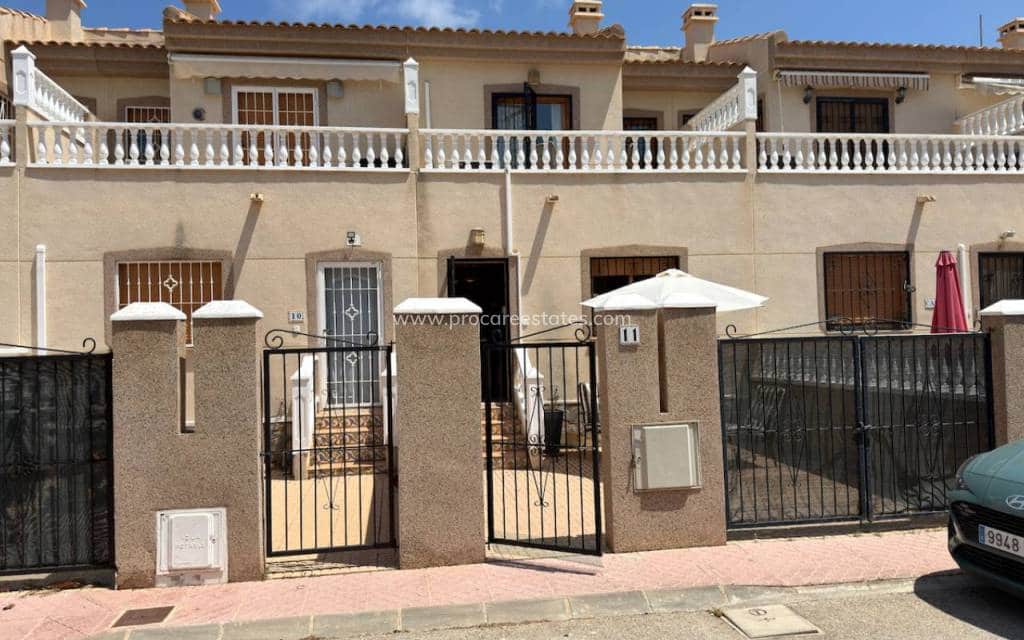 2 sypialnia Willa na sprzedaż w Ciudad Quesada z basenem - 169 995 € (Ref: 9921080)