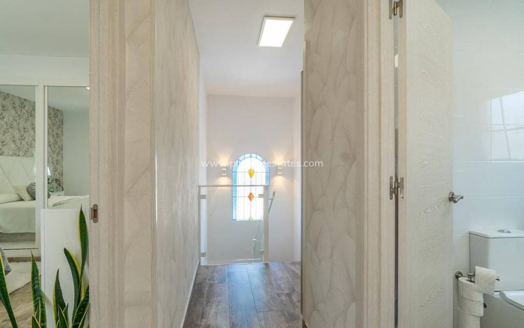 4 chambre Maison de Ville à vendre à Filipinas avec piscine - 399 000 € (Ref: 9921081)