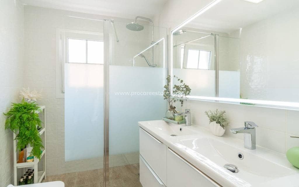 4 chambre Maison de Ville à vendre à Filipinas avec piscine - 399 000 € (Ref: 9921081)