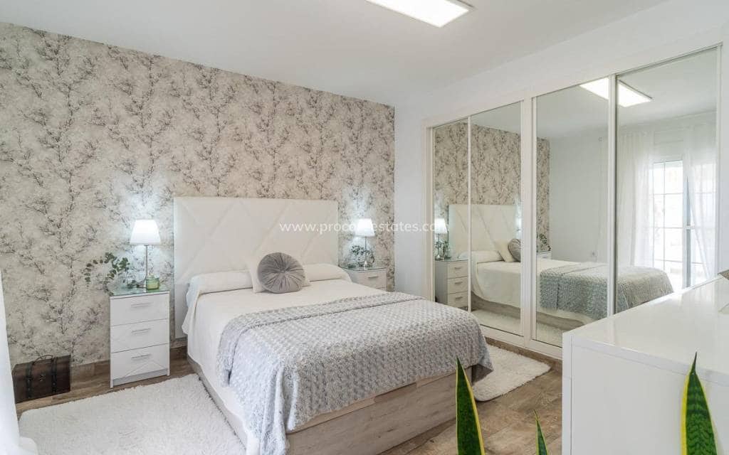 4 chambre Maison de Ville à vendre à Filipinas avec piscine - 399 000 € (Ref: 9921081)