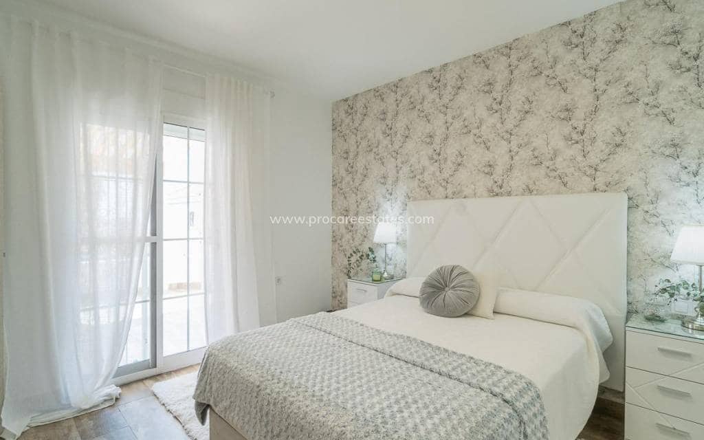 4 chambre Maison de Ville à vendre à Filipinas avec piscine - 399 000 € (Ref: 9921081)