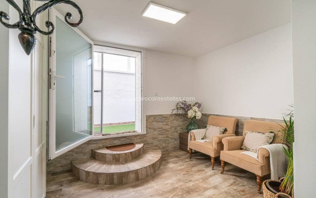 4 chambre Maison de Ville à vendre à Filipinas avec piscine - 399 000 € (Ref: 9921081)
