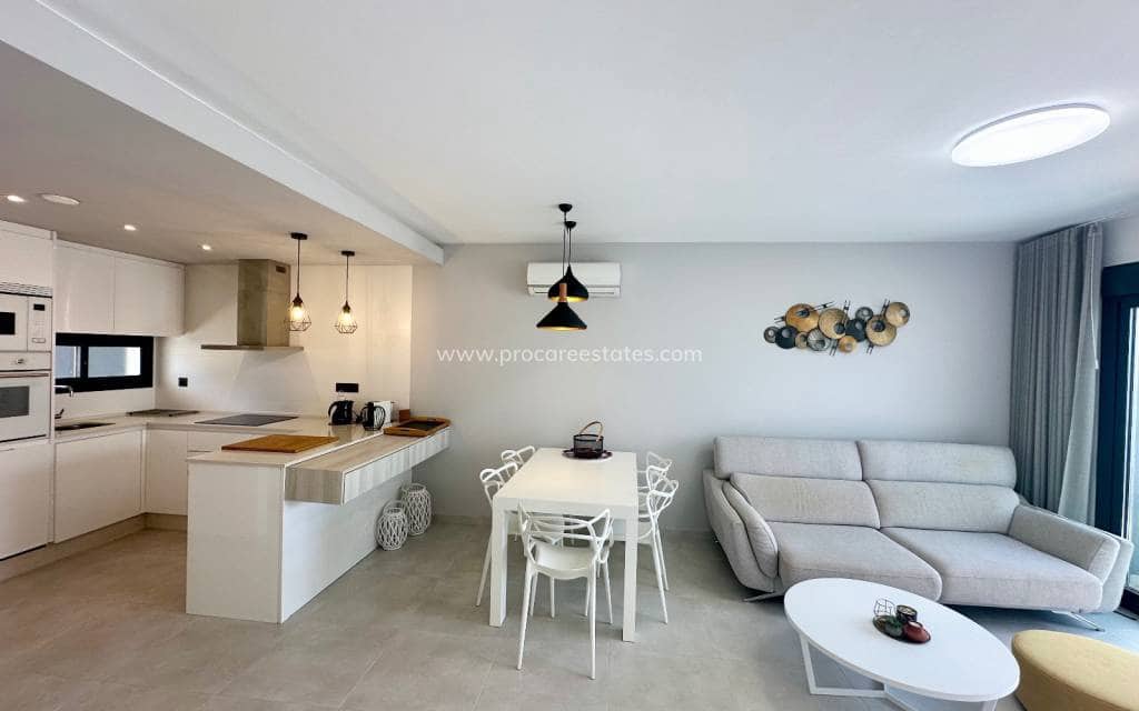 3 chambre Penthouse à vendre à El Raso avec piscine garage - 299 995 € (Ref: 9921476)