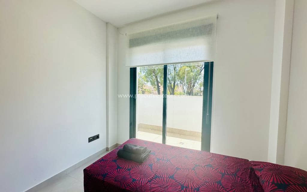 3 chambre Penthouse à vendre à El Raso avec piscine garage - 299 995 € (Ref: 9921476)