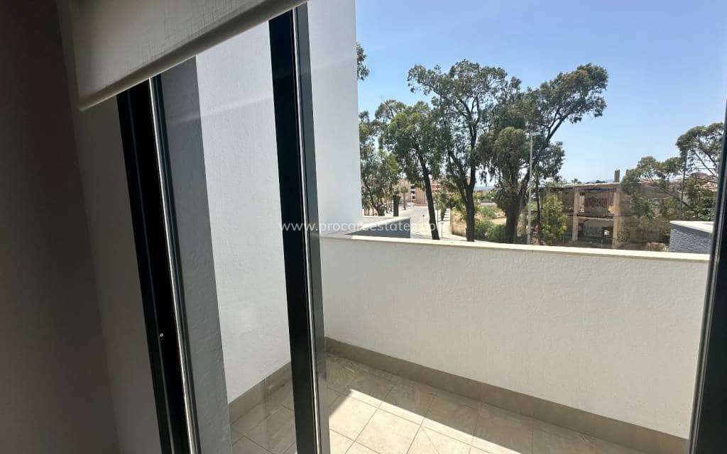 3 chambre Penthouse à vendre à El Raso avec piscine garage - 299 995 € (Ref: 9921476)