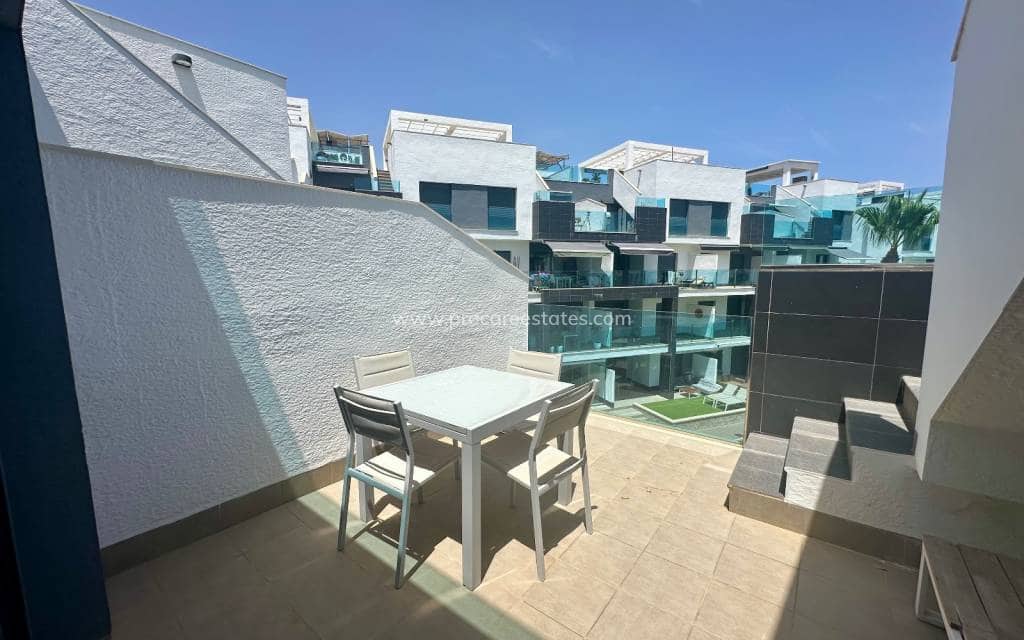 3 chambre Penthouse à vendre à El Raso avec piscine garage - 299 995 € (Ref: 9921476)