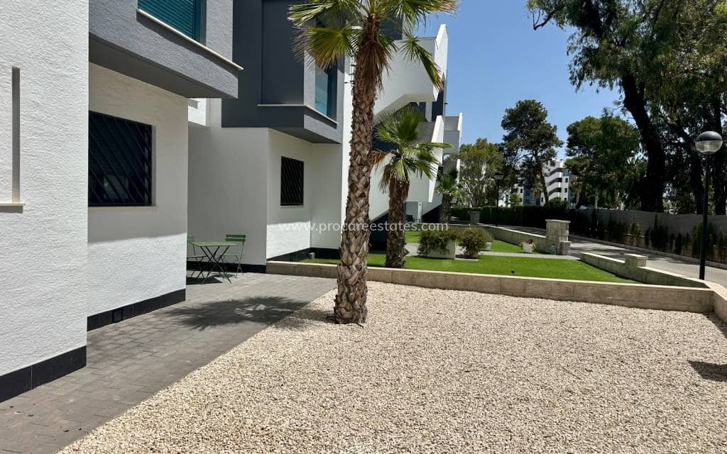3 chambre Penthouse à vendre à El Raso avec piscine garage - 299 995 € (Ref: 9921476)
